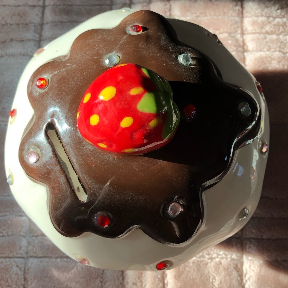 Cupcake coin bank